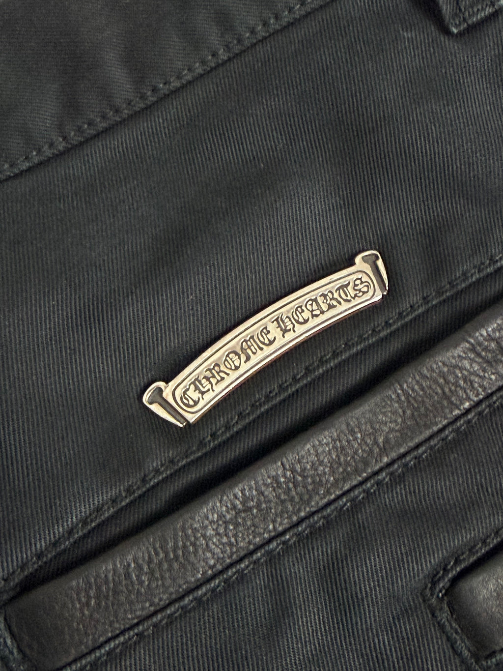 Chrome Hearts skater chino
