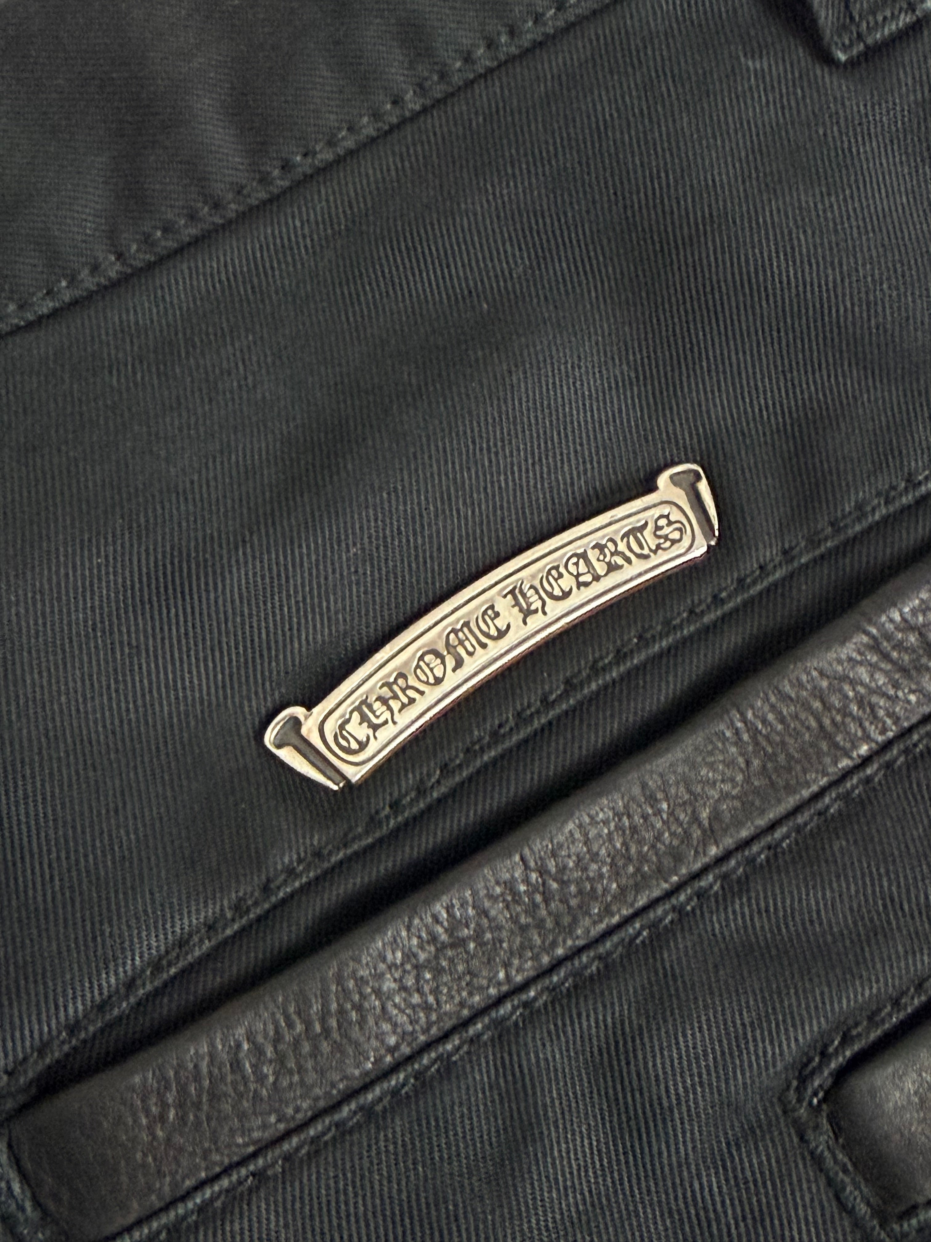 Chrome Hearts skater chino