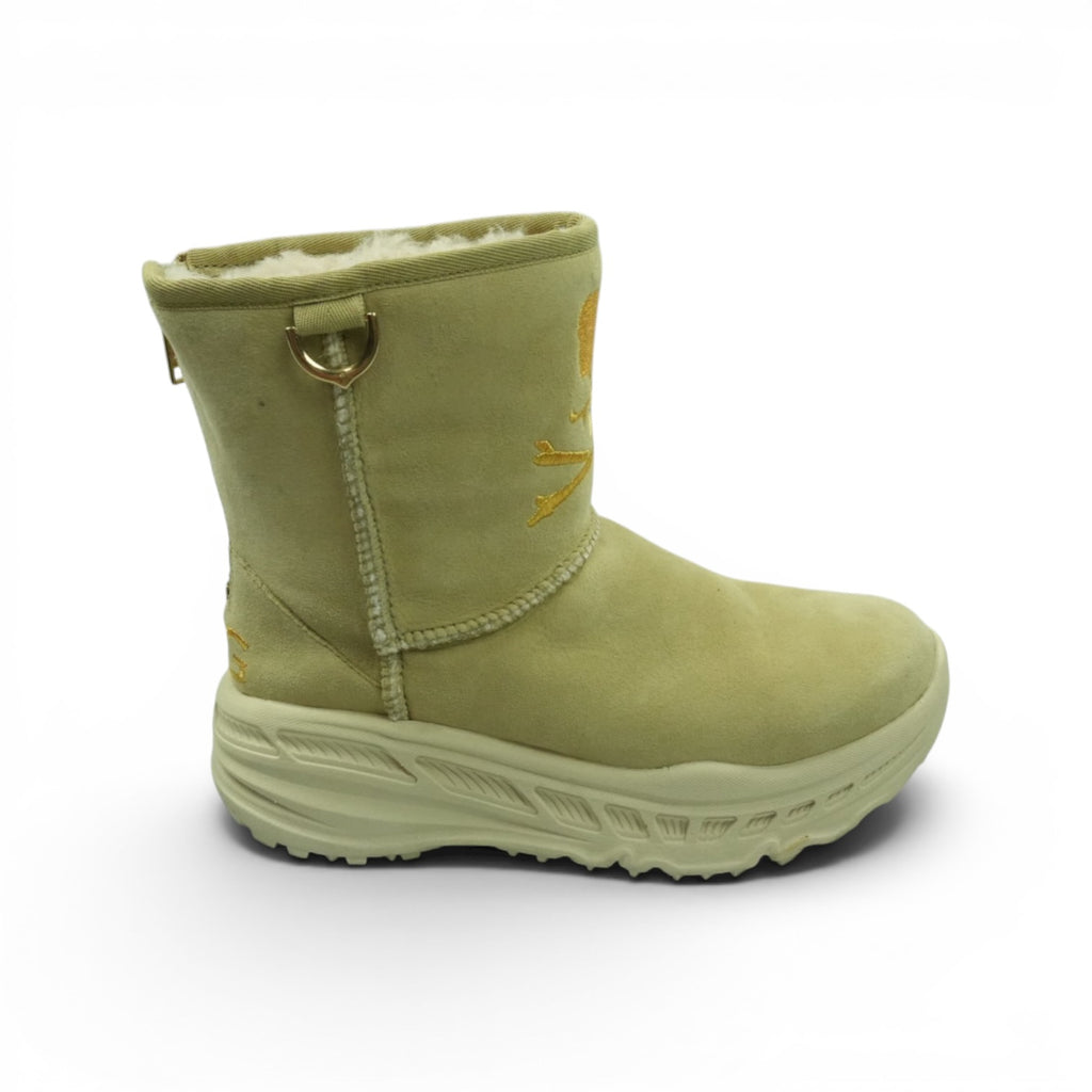 Mastermind Japan x Ugg tracksoles shearling boots
