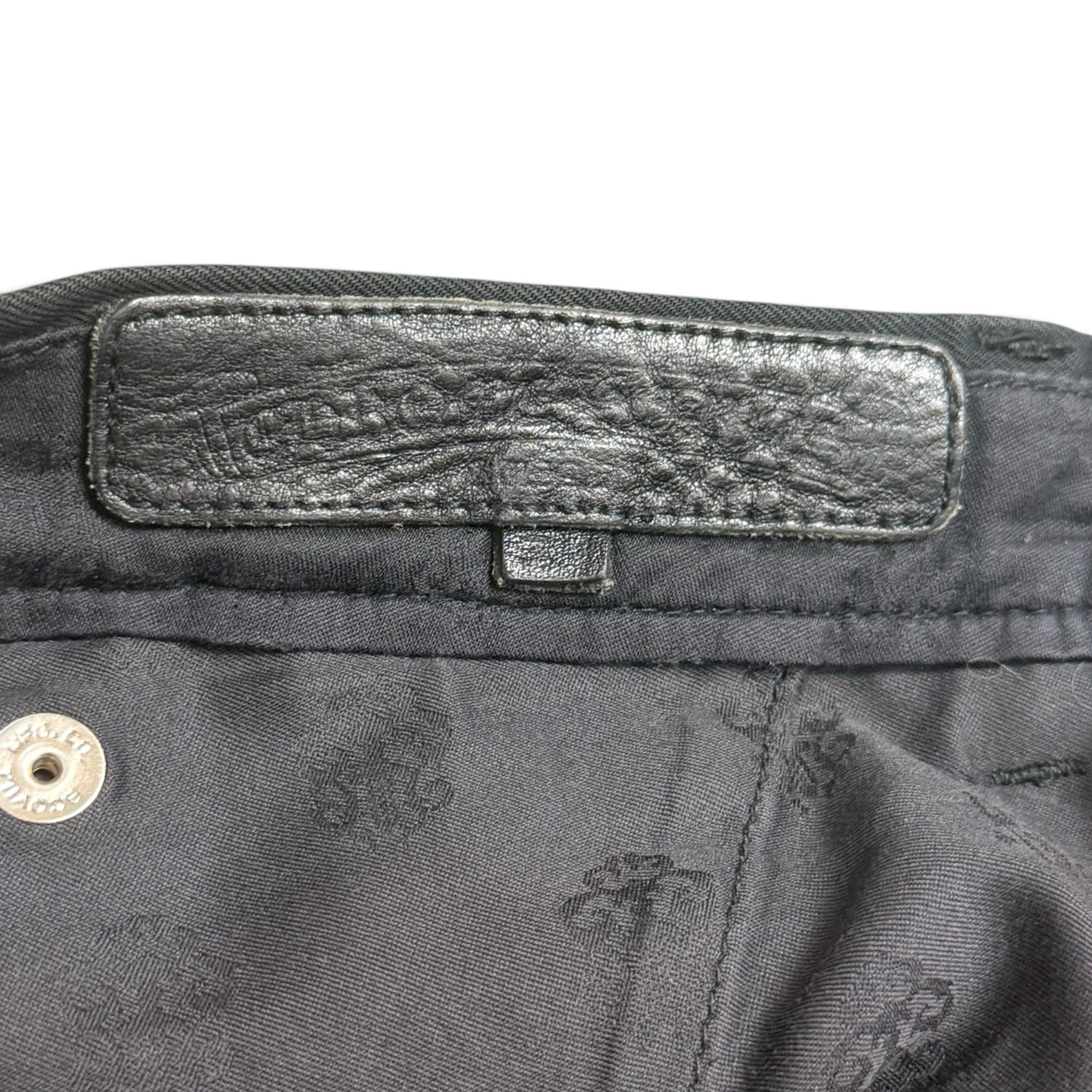 Chrome Hearts skater chino
