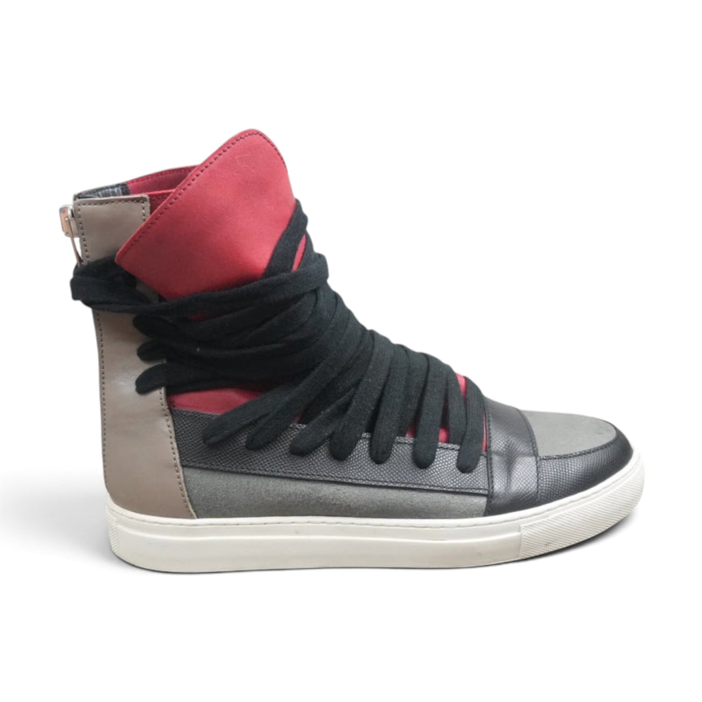 Kris Van Assche multilaces