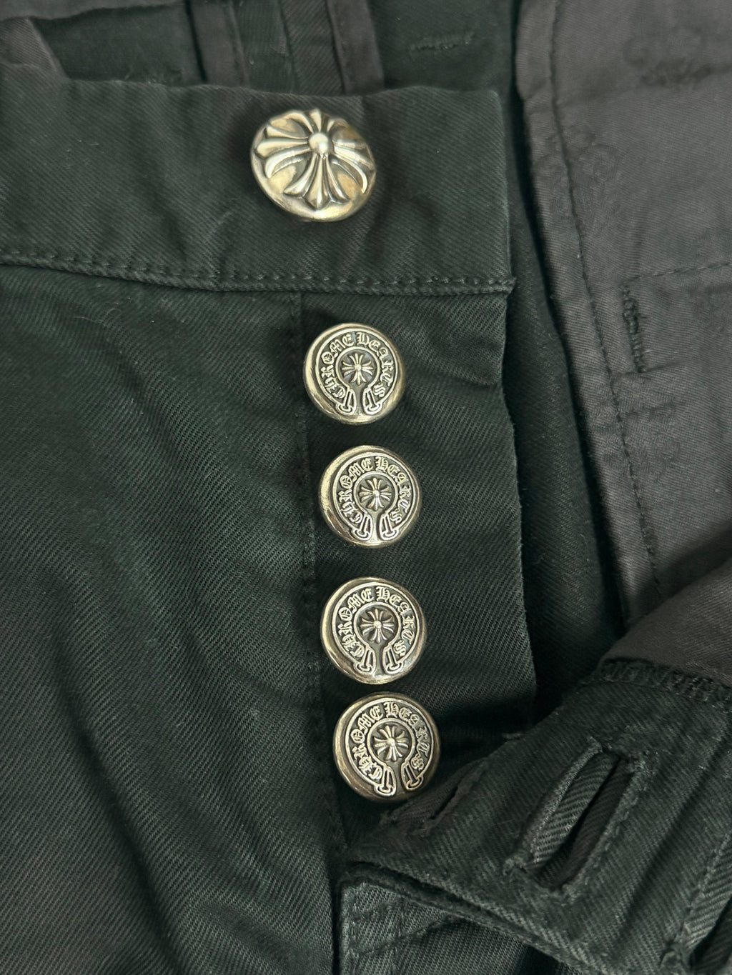 Chrome Hearts skater chino