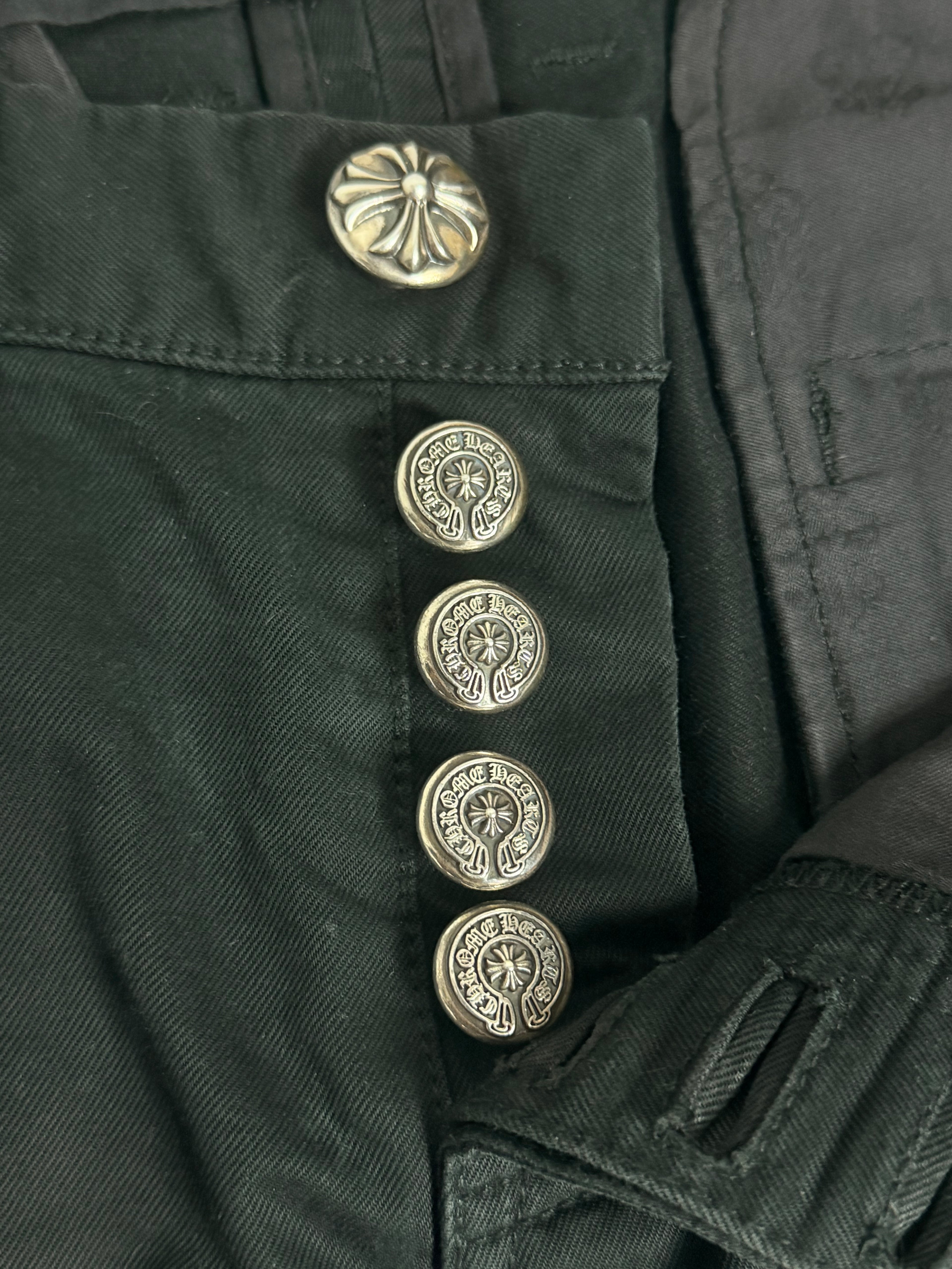Chrome Hearts skater chino