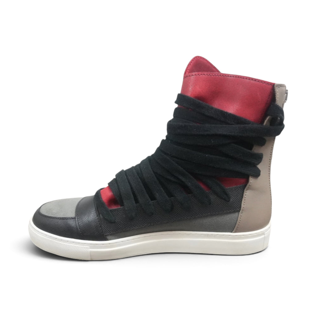 Kris Van Assche multilaces